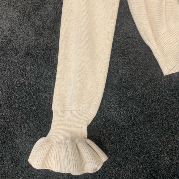 Sweater - Picture 5 of 6